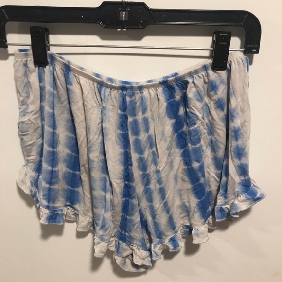 Ruffle Shorts - Picture 2 of 3